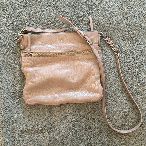 Classic Kate Spade New York Crossbody Bag, Leather, Nude, Used Condition - Picture 1 of 9